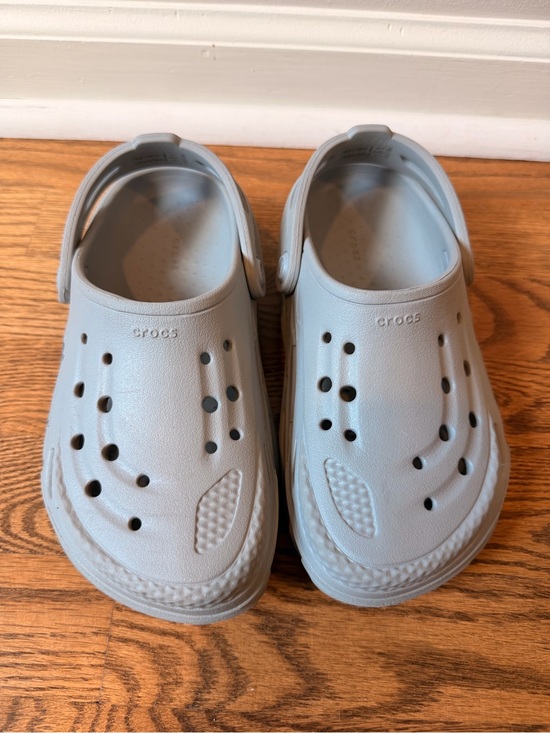 CROCS Other - CROCS Off Grid Kids Clog - Light Gray Youth 2
